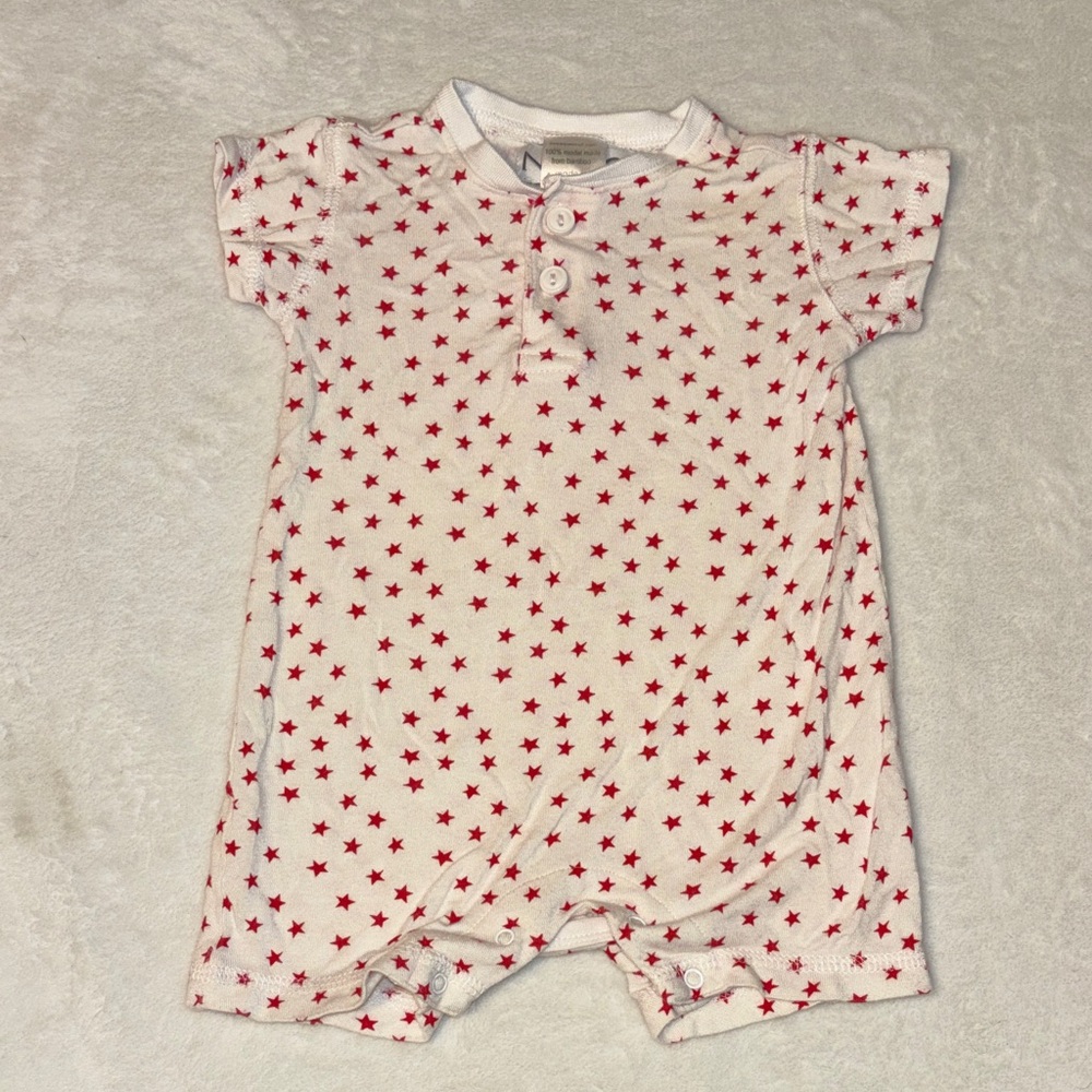 NOHO 100% bamboo White Baby Romper with Red Star Print